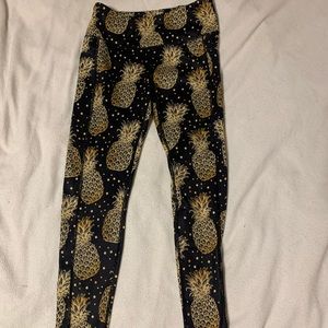 Medium CVG pineapple leggings